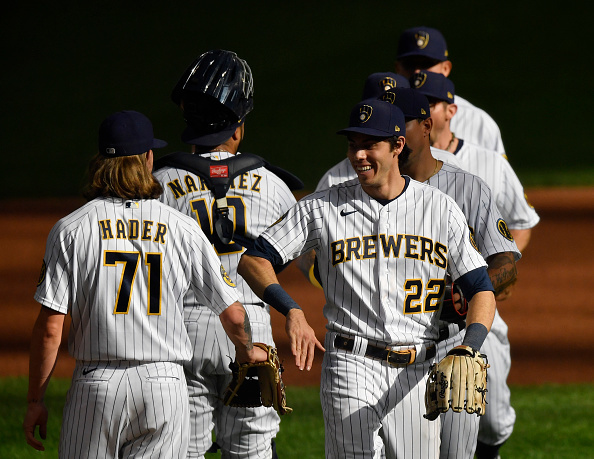 Brewers score 12 runs in one inning, crush Marlins 16-1