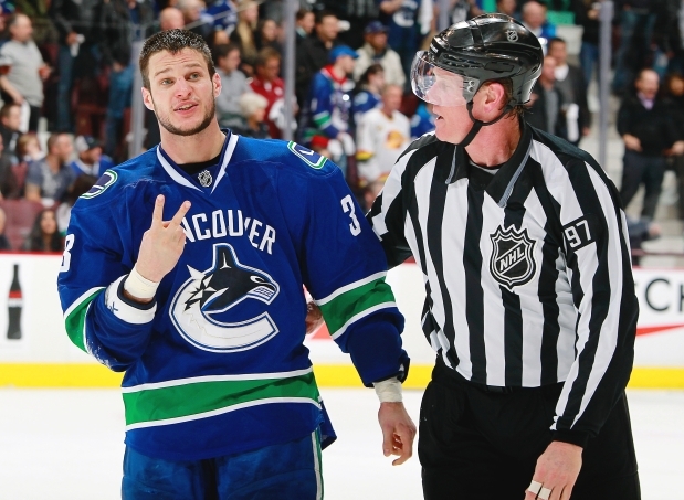 Canucks Advent
