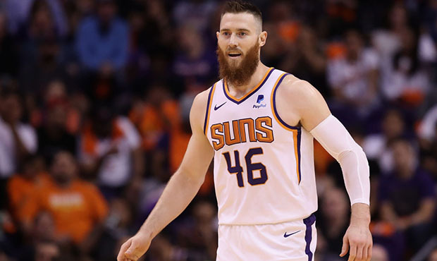 diamond: Aron Baynes