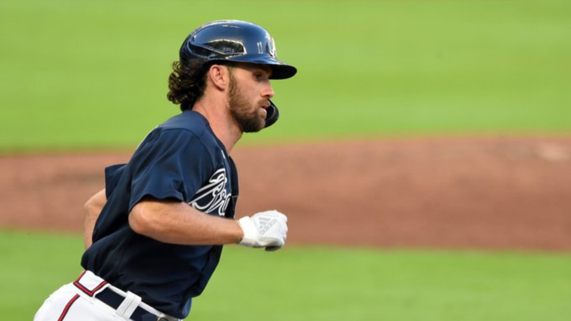 Charlie Culberson signs with Braves on minor league deal as pitcher