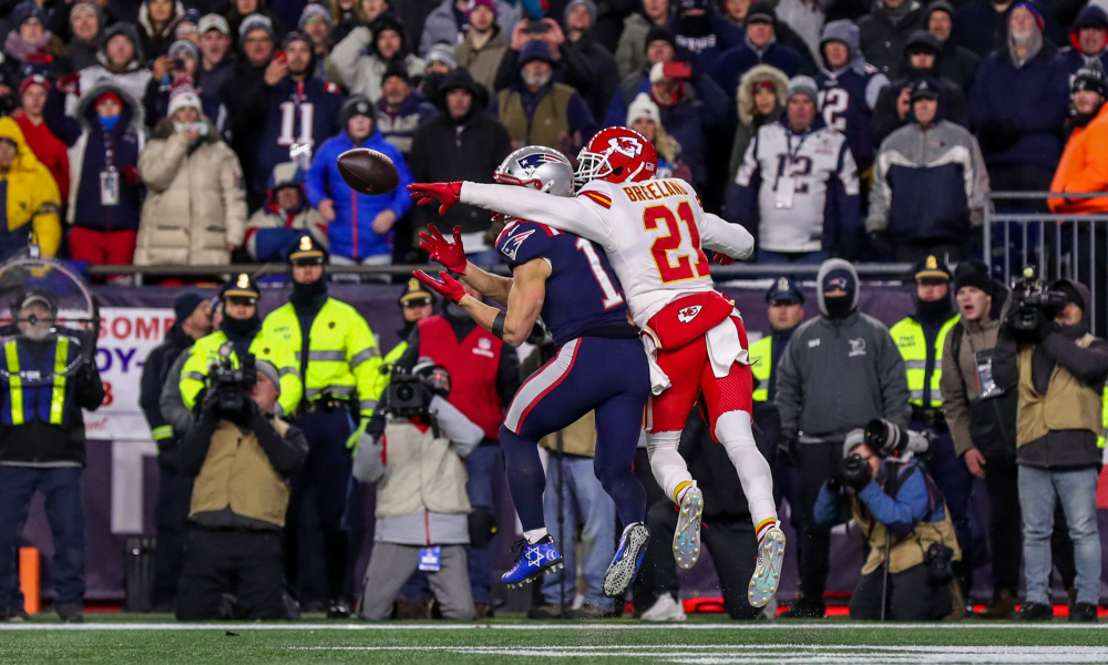 Bashaud Breeland deflects the pass to Julian Edelman on 4th down