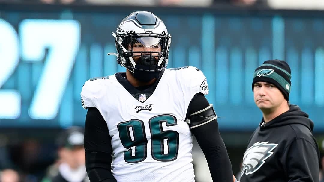 Derek Barnett: Should Eagles sign him to an extension or wave bye-bye?