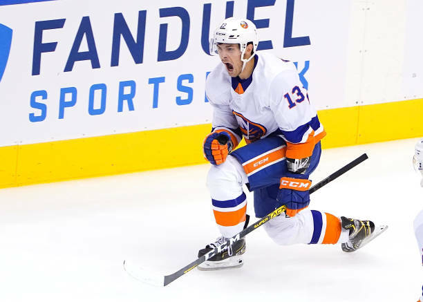 Mat Barzal Contract