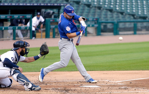 WS2016 Gm5: Cubs fans sing 'Go Cubs Go' after win 