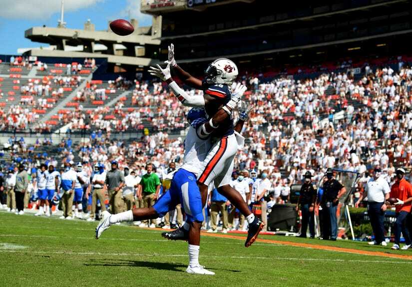 Studs and Duds from Bears' 30-26 Week 3 win over Falcons