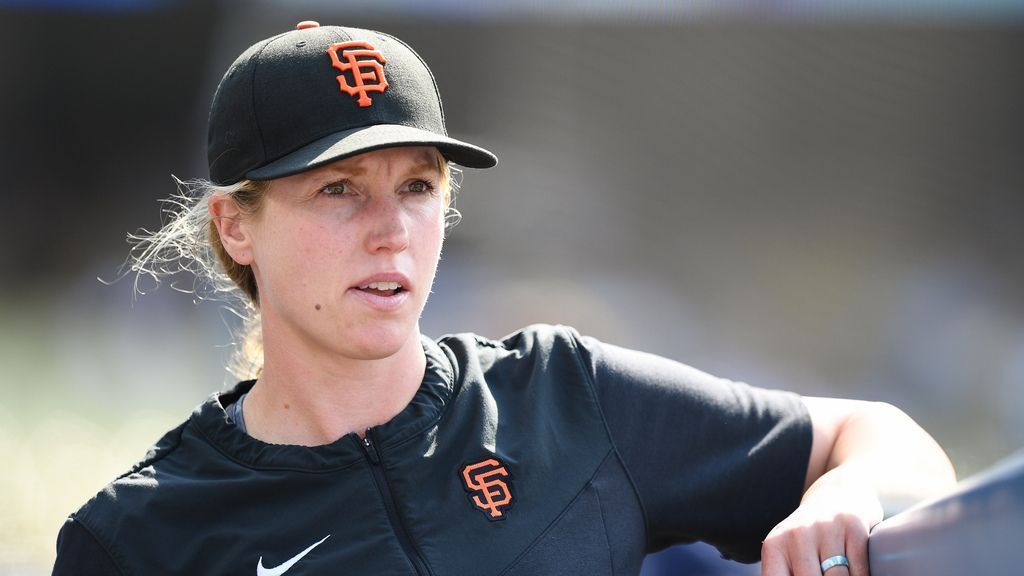 Report: Giants interview Alyssa Nakken for vacant managerial position