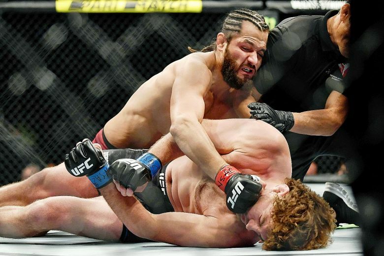 Askren suffers his first loss.
