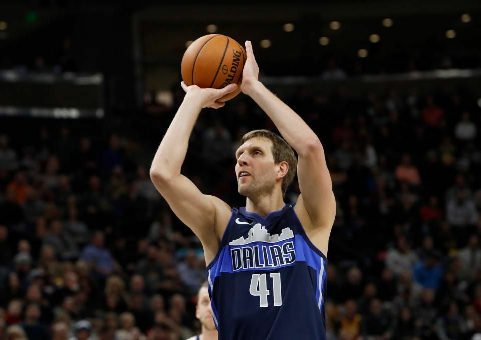 2006 Western divisional final with Dirk Nowitzki.