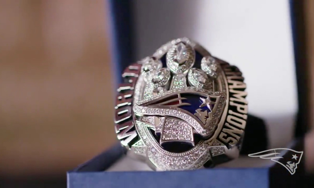 Patriots owner Robert Kraft auctioning off Super Bowl LI ring for